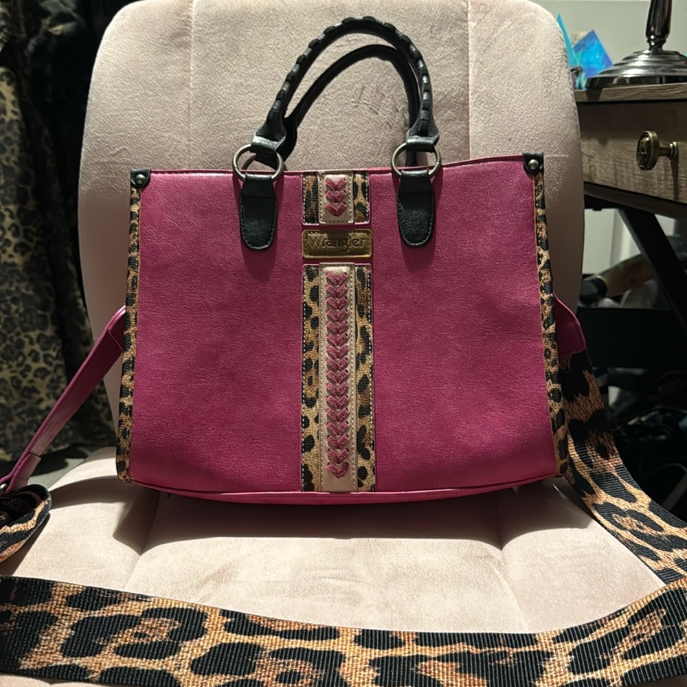 Wrangler top handle tote